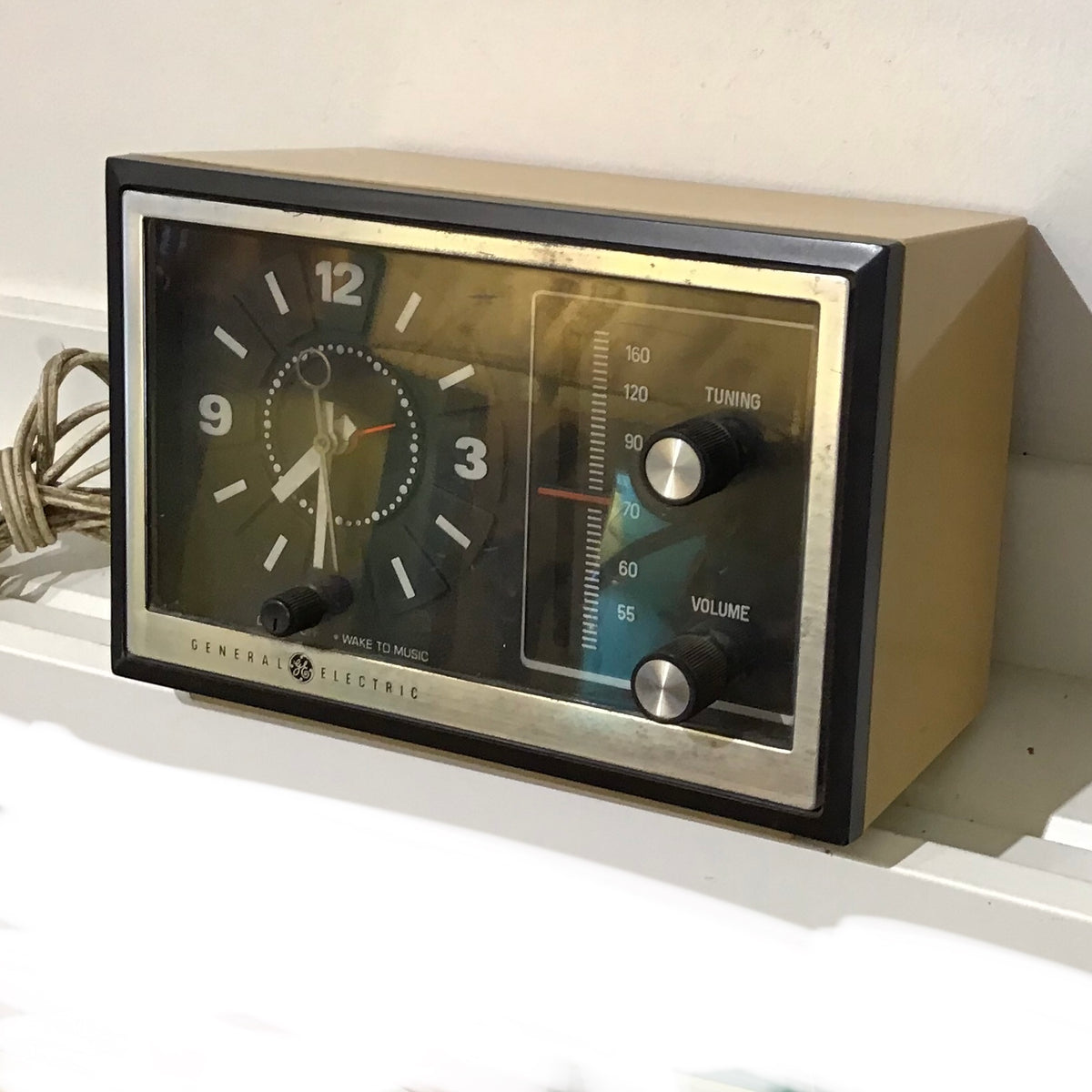 Vintage General Electric Clock Radio – ethel20th