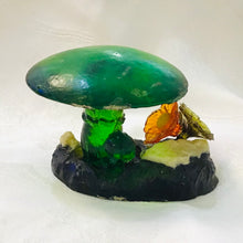 Load image into Gallery viewer, Vintage Lucite Wondermold Mushroom
