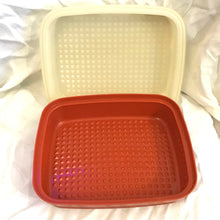 Load image into Gallery viewer, Vintage Tupperware