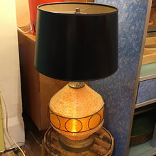 Load image into Gallery viewer, 1960s Spaghettiware Lamp