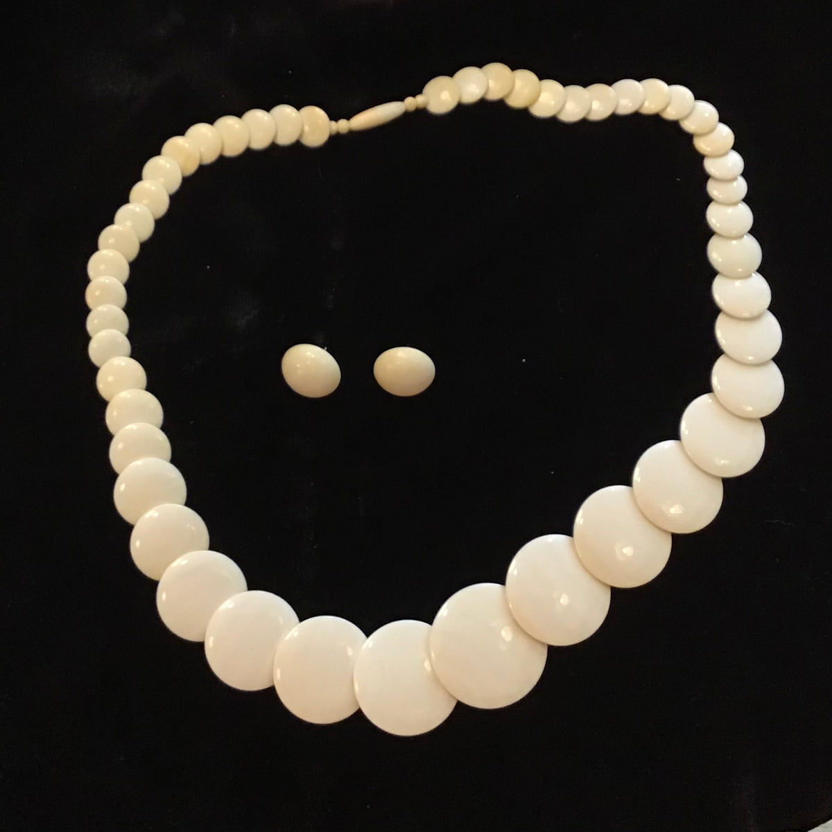 Graduated Disk 1980s Graduated Disc Necklace and Earrings – ethel20th