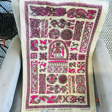 Load image into Gallery viewer, Souvenir &amp; Calendar Tea Towels