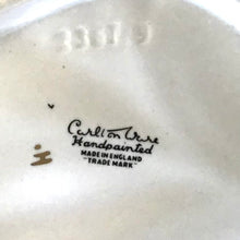 Load image into Gallery viewer, Carltonware Leaf Dish