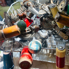 Load image into Gallery viewer, Vintage Egg Beaters