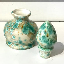 Load image into Gallery viewer, Studio Pottery Bottle with Stopper