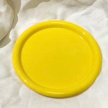 Load image into Gallery viewer, 1980s Design Motivation Ltd Plastic Dishware