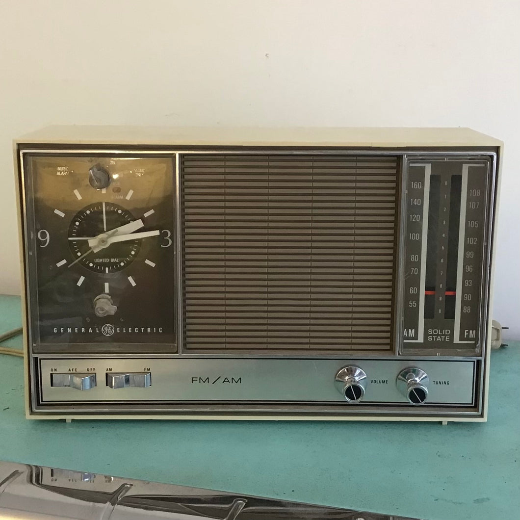 Vintage Bakelite Radios