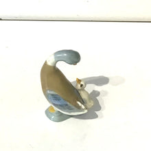 Load image into Gallery viewer, Vintage Wade Daddy and Drake Duck and Duckling Figurine.