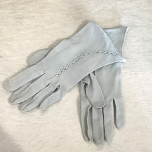 Load image into Gallery viewer, Vintage Ladies Gloves