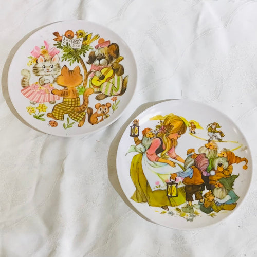 1970s Melmac Plate Pair