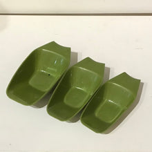 Load image into Gallery viewer, Vintage Plastic Kitchen Utensils