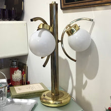 Load image into Gallery viewer, 1970s Brass Trilight Table Lamp