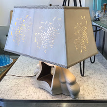 Load image into Gallery viewer, Vintage Chalkware Table Lamp
