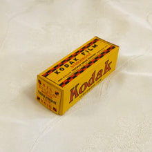 Load image into Gallery viewer, Vintage Cameras &amp; Photography Accessories