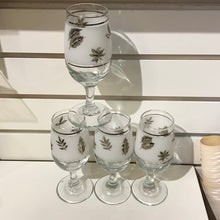 Load image into Gallery viewer, Set of 4 Libbey Frosted Silver Leaf Cocktail Glasses