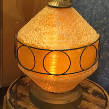 Load image into Gallery viewer, 1960s Spaghettiware Lamp