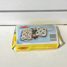 Load image into Gallery viewer, Vintage Hard Boiled Egg Slicer