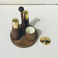 Load image into Gallery viewer, Vintage Atlantic City Souvenir Salt &amp; Pepper Set