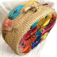 Load image into Gallery viewer, Vintage Souvenir Style Woven Straw Overnight Case
