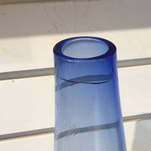 Load image into Gallery viewer, Swedish Glass Vases
