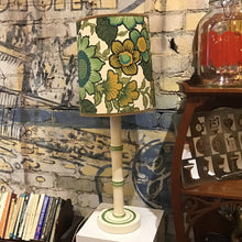 Load image into Gallery viewer, 1970s Flower Power Lamp