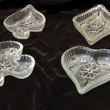 Load image into Gallery viewer, Set of 4 Card Suit Candy Dishes