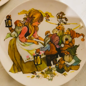 1970s Melmac Plate Pair