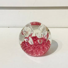 Load image into Gallery viewer, Vintage Caithness Glass Moonflower Paperweight