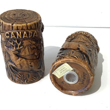 Load image into Gallery viewer, Canada Souvenir Salt &amp; Pepper Set