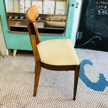 Load image into Gallery viewer, Classic Dining Chair