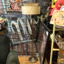 Load image into Gallery viewer, Vintage Floor Lamp