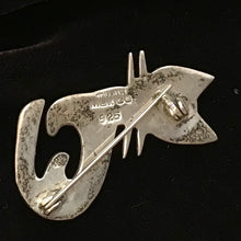 Load image into Gallery viewer, Vintage Mexican Silver Cat Brooch