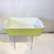Load image into Gallery viewer, Vintage Pyrex Casserole Dish