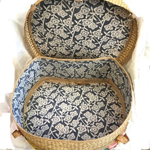 Load image into Gallery viewer, Vintage Souvenir Style Woven Straw Overnight Case