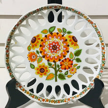 Load image into Gallery viewer, Mod Flower Porcelain Plate