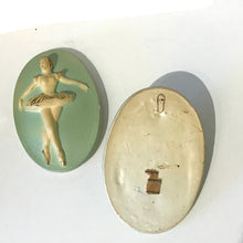 Load image into Gallery viewer, Vintage Chalkware Ballerina Pair