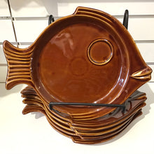 Load image into Gallery viewer, 1950s Hall Fish Shape Plates