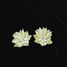 Load image into Gallery viewer, Statement Clip On Earrings