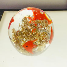 Load image into Gallery viewer, Angel Fish Glass Paperweight