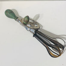 Load image into Gallery viewer, Vintage Egg Beaters