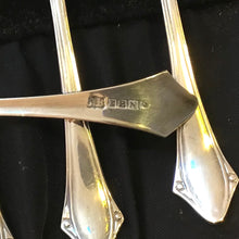 Load image into Gallery viewer, Set of 6 Silverplate Dessert Forks