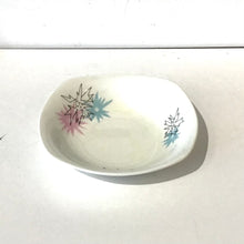 Load image into Gallery viewer, Vintage Midwinter Quite Contrary Dishes