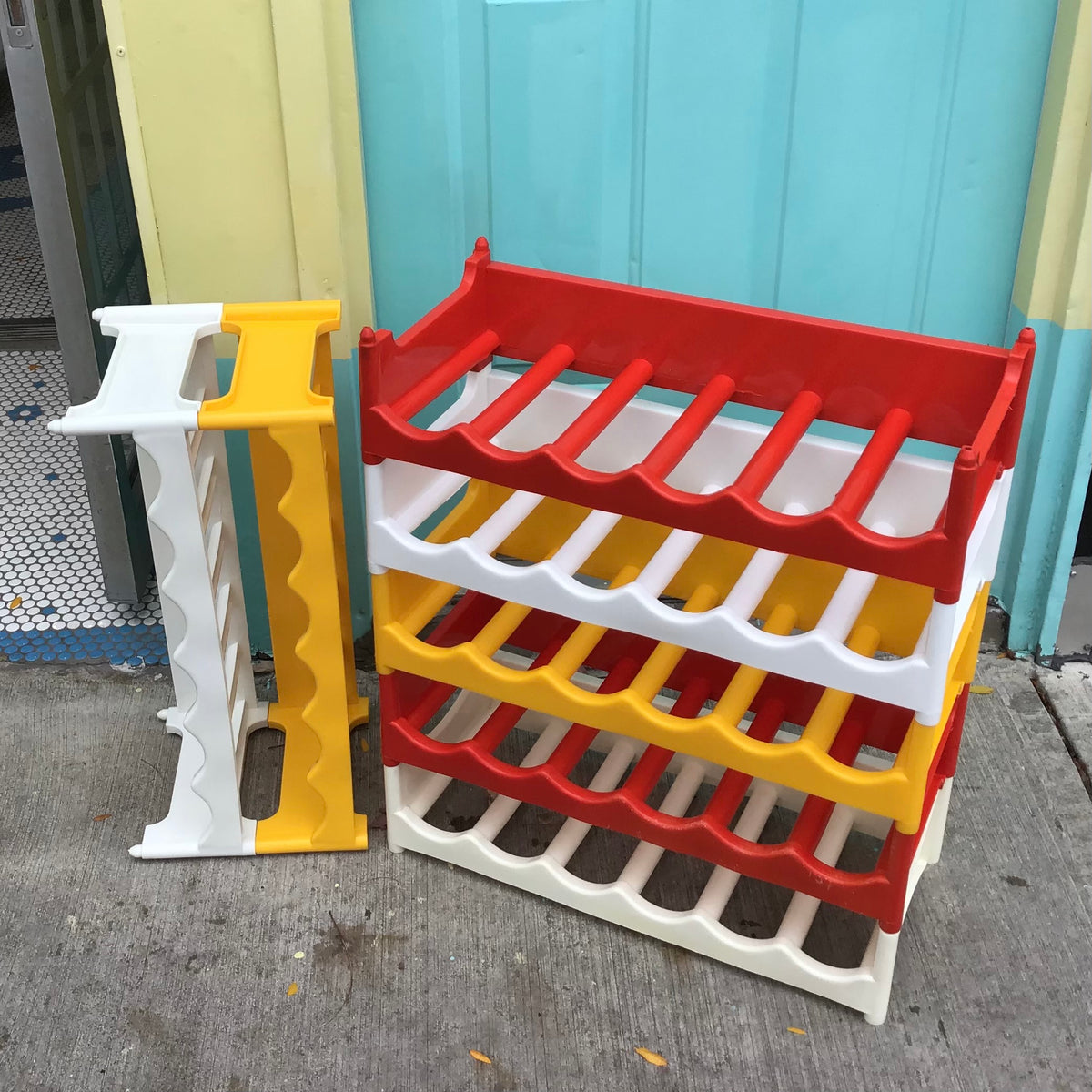 Mod Plastic Wine Racks – ethel20th