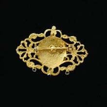 Load image into Gallery viewer, Vintage Coin Brooch