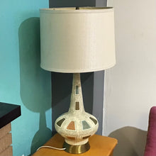 Load image into Gallery viewer, 1950s Chalkware Lamp