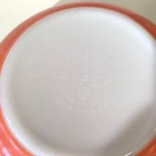 Load image into Gallery viewer, Vintage Pyrex 402 Bowl