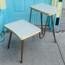 Load image into Gallery viewer, Vintage Step Table