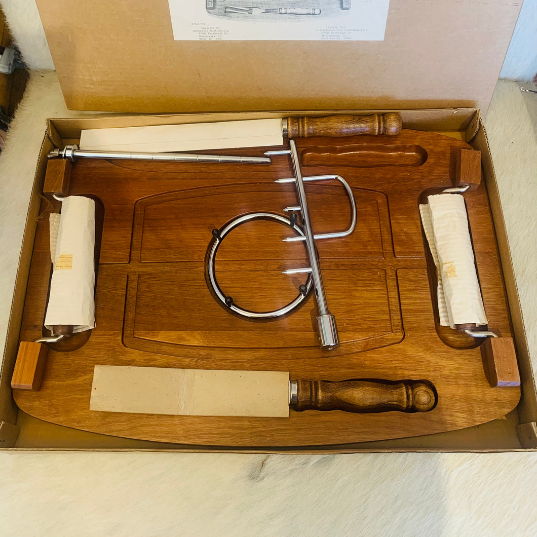 Vintage Carving Set