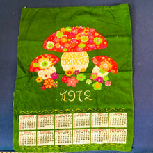 Load image into Gallery viewer, Souvenir &amp; Calendar Tea Towels