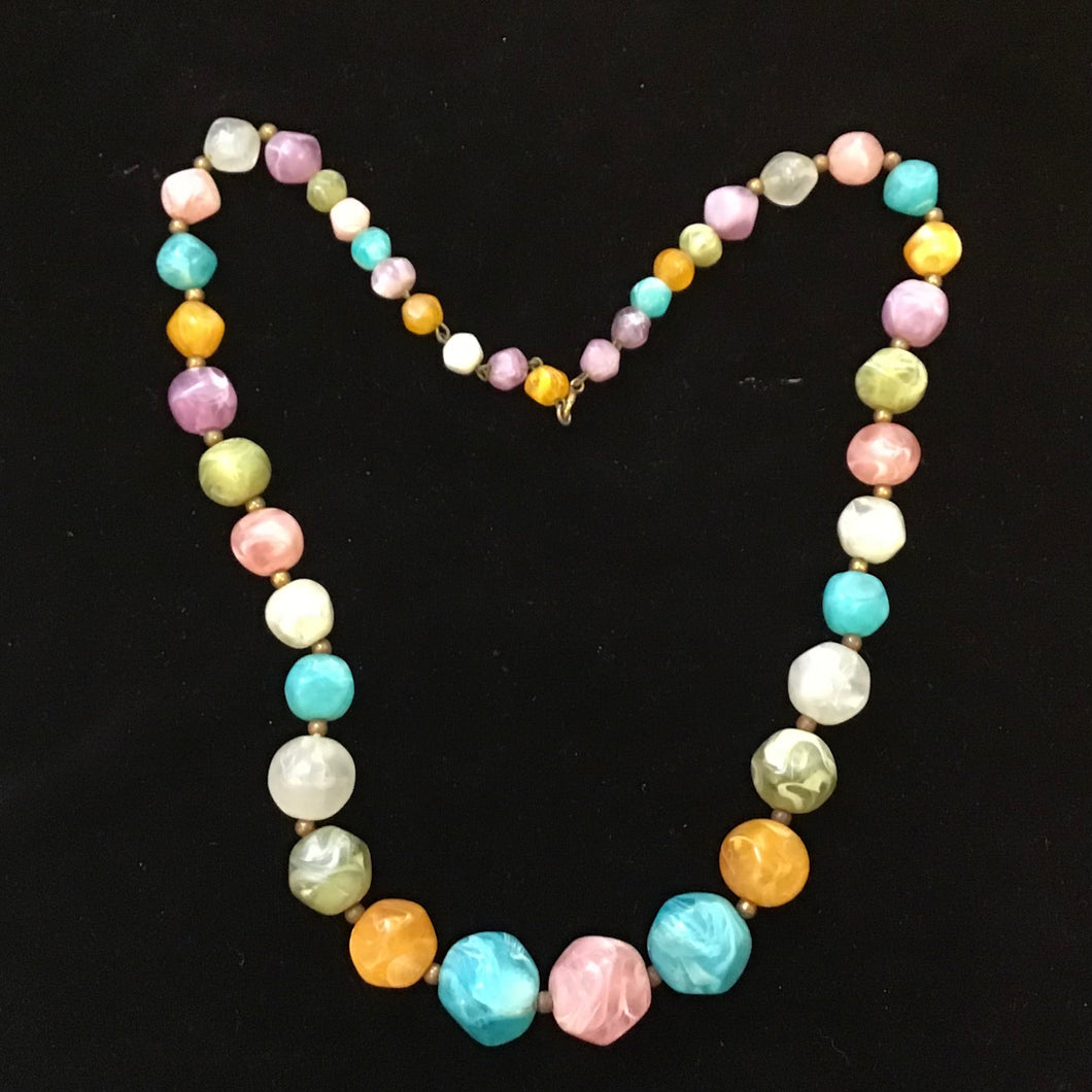 1980s Graduated Beads Necklace